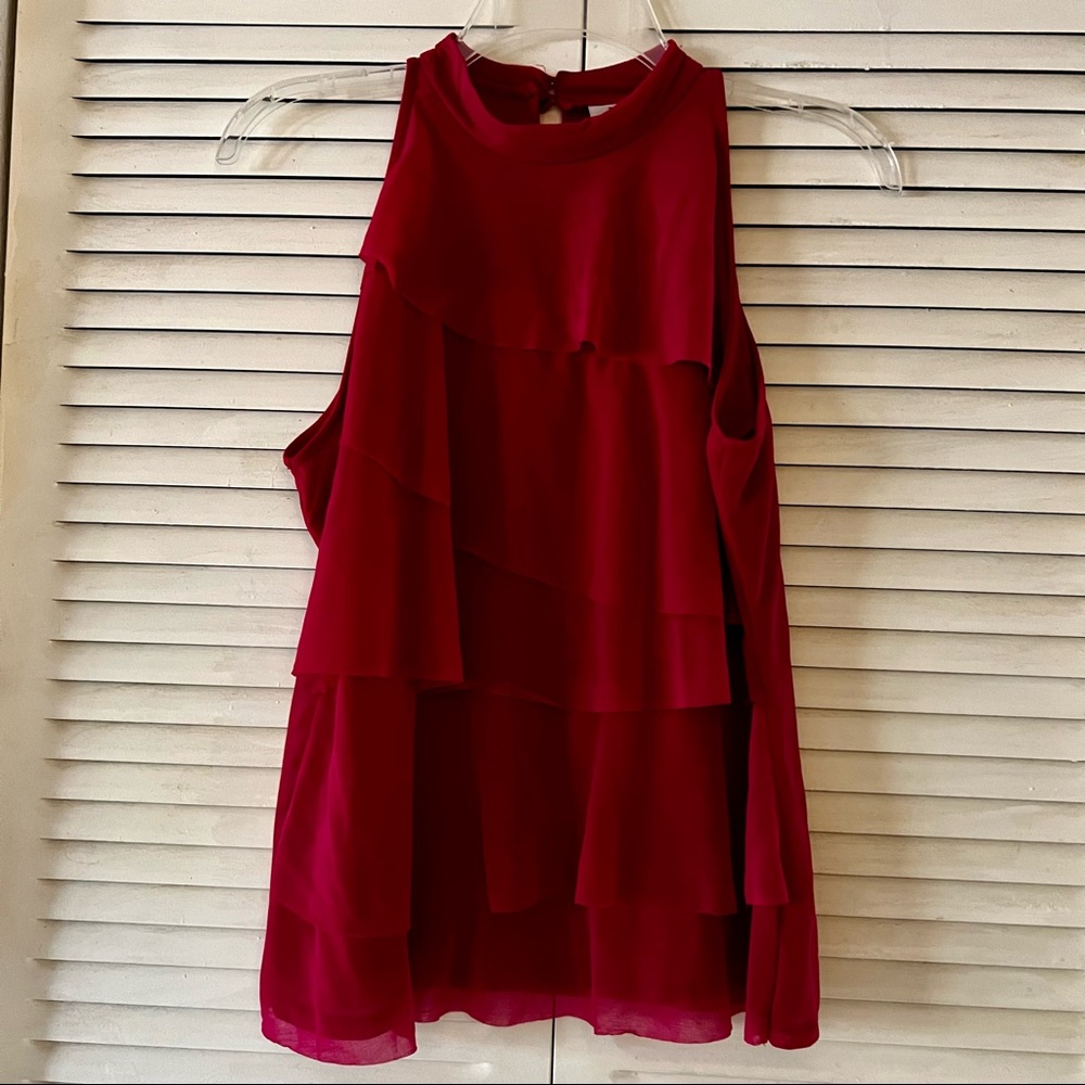 Worthington Petite Polynesian Rose tiered top